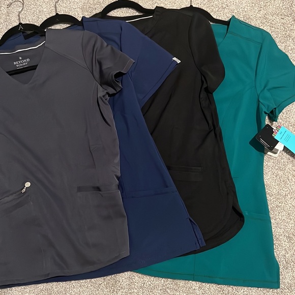 Bundle of NEW scrub tops - Picture 1 of 5